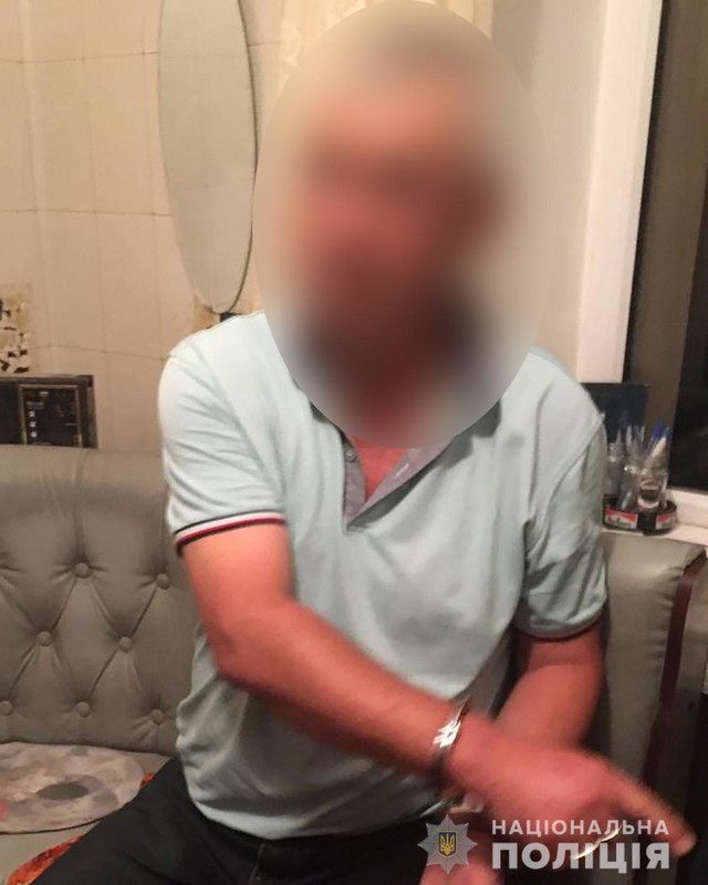 В Мелітополі поліція затримала чоловіка, який вчинив розпусні дії відносно малолітніх дівчат