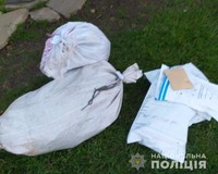 У Старосамбірському районі поліцейські виявили та вилучили рослини конопель на сусідніх присадибних ділянках