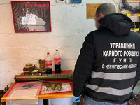 Поліцейські Чернігівщини виявили у місцевого мешканця гранатомет та боєприпаси
