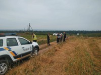 На Прикарпатті чоловік спричинив сусідці тяжкі тілесні ушкодження: поліція затримала правопорушника