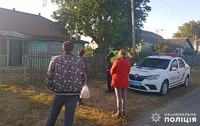 На Красилівщині поліцейські затримали двох чоловіків, які підозрюються у розбійному нападі та вбивстві
