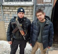 Розшукуваного громадянина виявили у Харкові поліцейські охорони