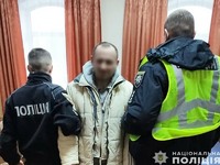 Викрав у пенсіонерки сумку з грошима та документами: в Ічні поліцейські затримали зловмисника