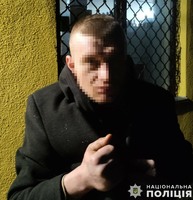 На Львівщині поліцейські затримали злодія відразу після скоєння ним крадіжки з магазину