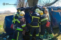 Кам’янський район: співробітники ДСНС деблокували жінку з пошкодженого автомобіля