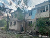 Внаслідок ворожих обстрілів постраждали троє цивільних людей: слідчі Харківщини задокументували воєнні злочини