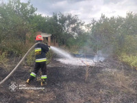 На території Кіровоградської області ліквідовано майже двадцять пожеж сухої рослинності та сміття