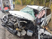 В Чугуївському районі поліція з’ясовує обставини ДТП, в якій загинула водійка легковика