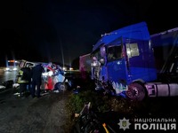 На Вінниччині внаслідок ДТП загинули шестеро людей, з яких двоє неповнолітніх: тривають слідчі дії