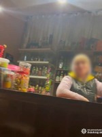 Ювенальні поліцейські  виявили факт незаконного продажу алкоголю неповнолітній на території Краснокутської територіальної громади
