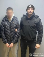 У Запоріжжі поліцейські затримали молодика, який спричинив тяжкі тілесні ушкодження містянину