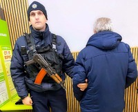 Поліцейські охорони Рівненщини затримали крадія в одному з вараських супермаркетів