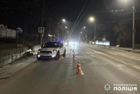 У Хмельницькому поліцейські встановлюють обставини ДТП, у якій травмувався 57-річний пішохід