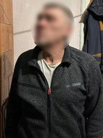 На Львівщині поліцейські затримали чоловіка, який підпалив двері адмінбудівлі