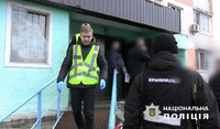 Поліцейські затримали підозрюваного, який у під’їзді будинку застрелив 42-річного мешканця Троєщини