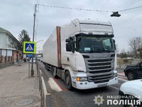 Поліція Вінниччини встановлює обставини двох ДТП, в яких травмувалися двоє пішоходів