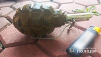 На Полтавщині поліцейські вилучили в чоловіка гранату