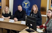Шукаємо люблячі патронатні сімʼї разом зі службами у справах дітей.