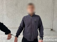 Мукачівські поліцейські затримали зловмисника, який пограбував водія рейсового автобусу