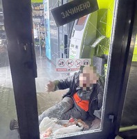 Поліція охорони Львова затримала зловмисника на місці злочину