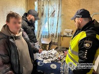 У Варвинській громаді Прилуччини поліцейські викрили місцевого мешканця у зберіганні наркотиків та психотропних речовин