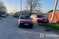 У Хмельницькому районі поліцейські встановлюють обставини ДТП, у якій травмувався 9-річний хлопчик