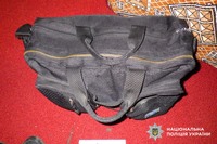 Оперативники затримали чоловіка за крадіжку речей з автомобіля у Дніпровському районі столиці
