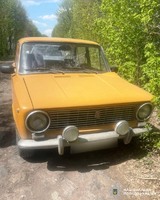 У Хмільницькому районі поліцейські розшукали зловмисника, причетного до викрадення двох транспортних засобів