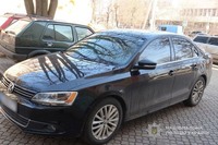 Перед судом постане чоловік, обвинувачений у крадіжці майна з автомобіля буковинки – слідство завершено
