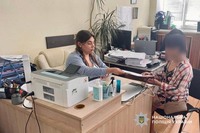 Ошукала роботодавця: поліція Дніпра викрила 27-річну зловмисницю