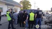 Поліція Вінниччини та СБУ ліквідували черговий канал незаконного переправлення військовозобов’язаних за кордон, серед затриманих – депутат районної ради