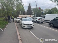 Поліція працює на місці ДТП, що сталась у Вінниці на перехресті вулиць Хмельницьке Шосе та Політехнічна