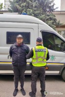 Викрав у співмешканки 300 тисяч гривень та на таксі поїхав до Одеси - оперативники поліції Києва за добу затримали крадія