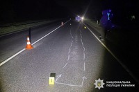 На Кам’янеччині поліцейські з’ясовують обставини ДТП, у якій травмувалась 58-річна пішохідка