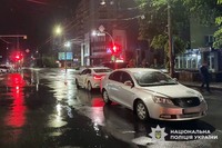 У Хмельницькому поліцейські встановлюють обставини ДТП, в якій травмувався 35-річний пішохід