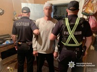 В Чернігівському районі поліцейські затримали чоловіка, який завдав тяжких тілесних ушкоджень своєму знайомому