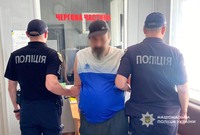 У Коропі поліцейські затримали підозрюваного, який завдав тяжких тілесних ушкоджень своєму знайомому