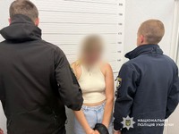 Поліція Ужгорода затримала наркоторговицю – їй загрожує до 8 років увʼязнення