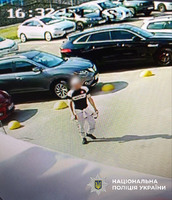 Оперативники затримали чоловіка за пограбування малолітнього у Деснянському районі
