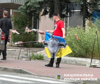 Поліція затримала двох іноземців за демонстрацію нацистської символіки на столичному Печерську
