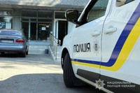 Поліцейські охорони оперативно затримали озброєного нападника в одному з медичних закладів Запоріжжя