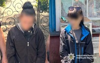 На Полтавщині поліція спільно з СБУ затримали двох жінок, які передавали ворогу координати для диверсій та підпалювали військові авто