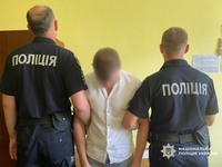 У Чернігові поліцейські оперативно встановили та затримали грабіжника
