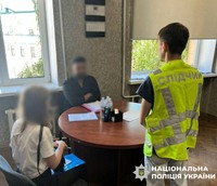 9 000 доларів з іноземних студентів за успішне складання іспиту у державному центрі тестування: поліція Києва викрила підозрюваного у корупційній схемі