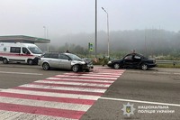 Поліція Полтавщини встановлює обставини ДТП, в якій загинув водій легковика