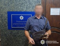 Правоохоронці затримали керманича авто, який під час конфлікту вдарив пішохода у Подільському районі столиці