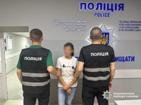 Ніжинські поліцейські затримали підозрювану у збуті наркотиків