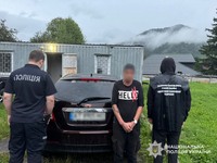 На Рахівщині поліція затримала двох осіб, підозрюваних у переправленні військовозобов’язаних через кордон до Румунії