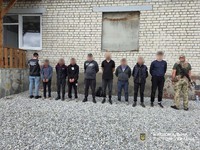 На Хустщині правоохоронці затримали трьох зловмисників, підозрюваних у незаконному переправленні чоловіків через кордон