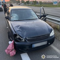 Слідчі поліції розслідують обставини ДТП з потерпілою у Чернівецькому районі